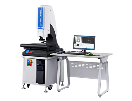 Automatic 2-d image measuring instrument